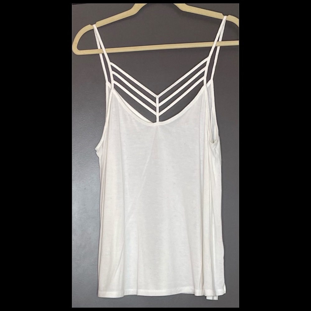 ⭐️ Express White strappy tank sz L